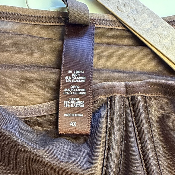 SKIMS Long Line Shapewear in Cocoa 4x - Picture 2 of 6